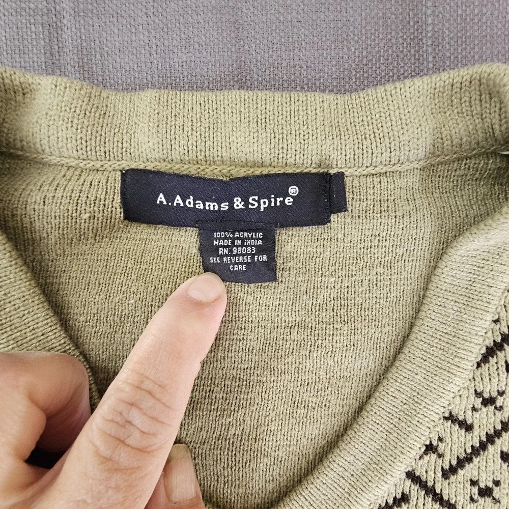 A. Adams & Spire v-neck sweater vest tan/black Size LG